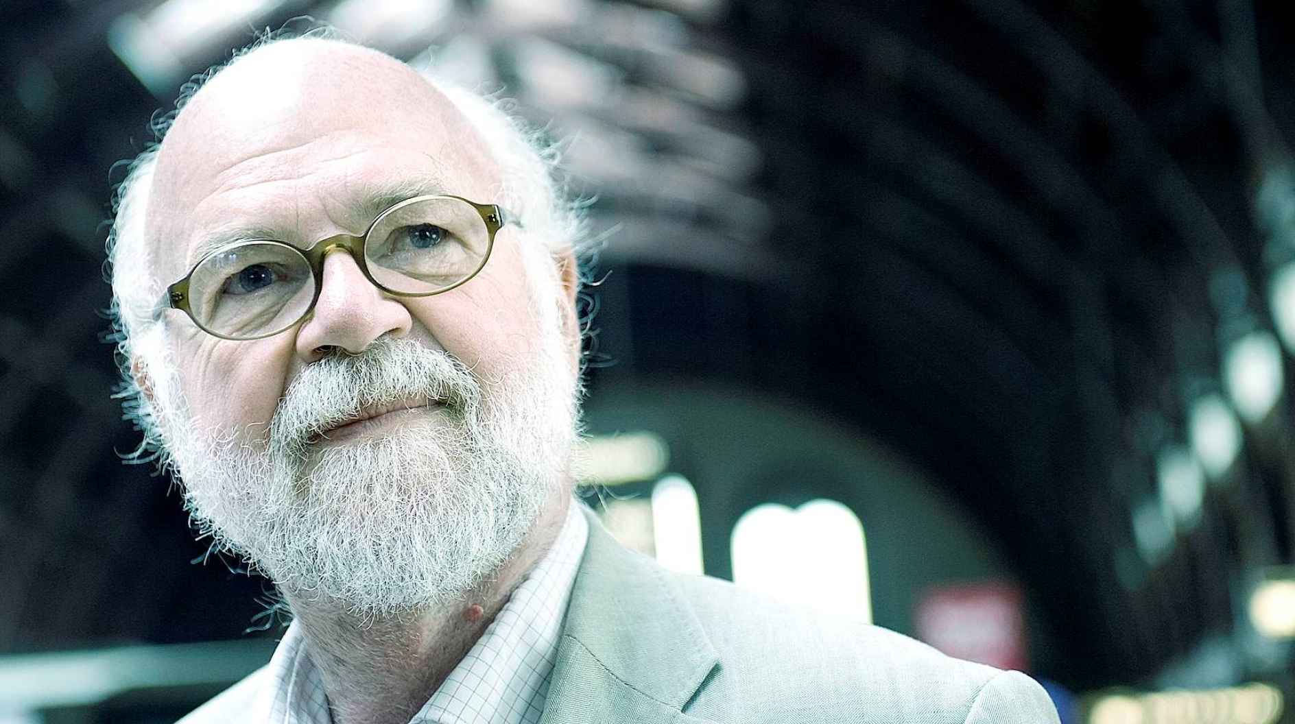 UDENFOR - Erindringer fra et liv på kanten