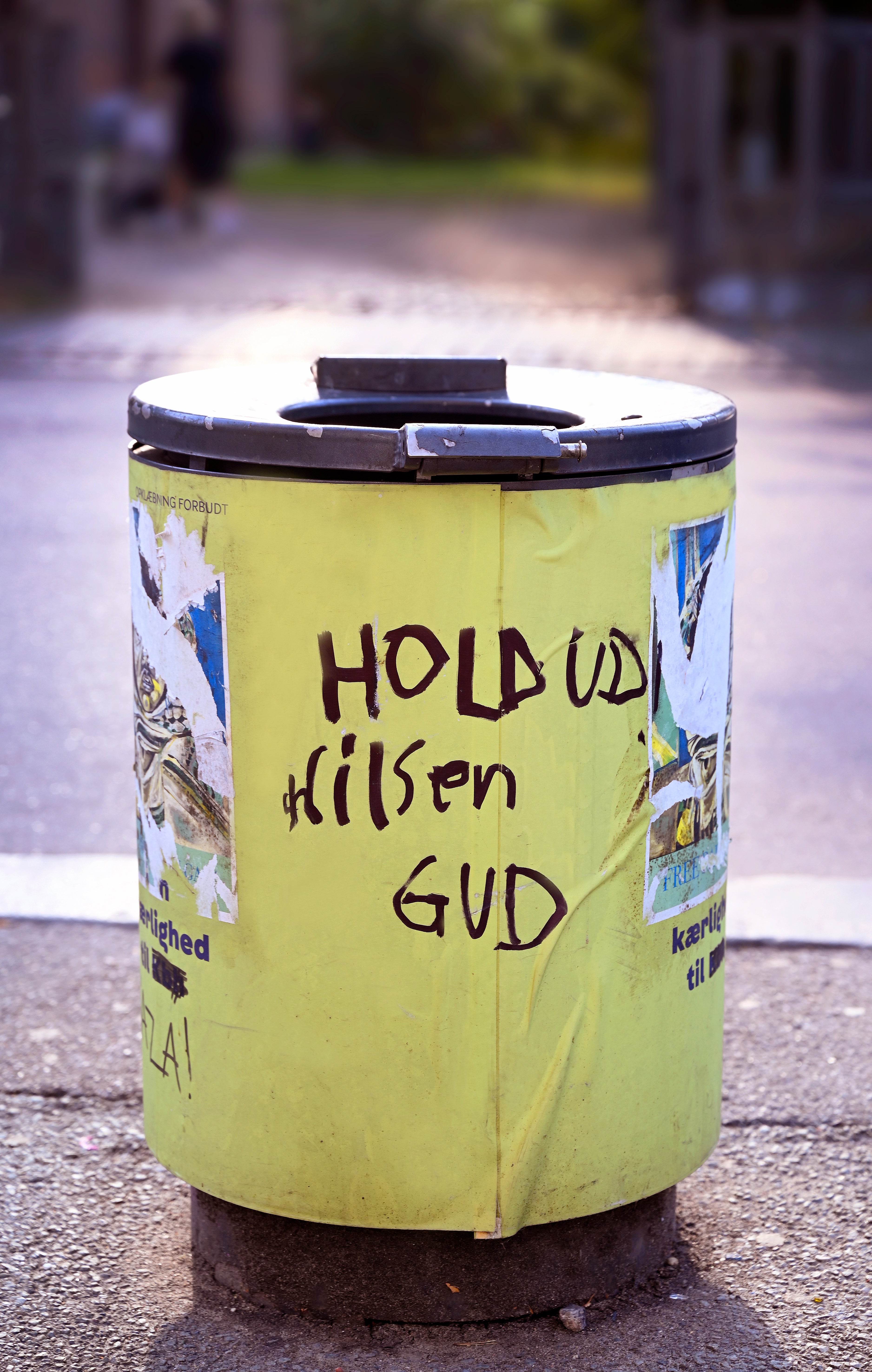 Køb mindeplakat, og bidrag til Louise Adrians Mindelegat